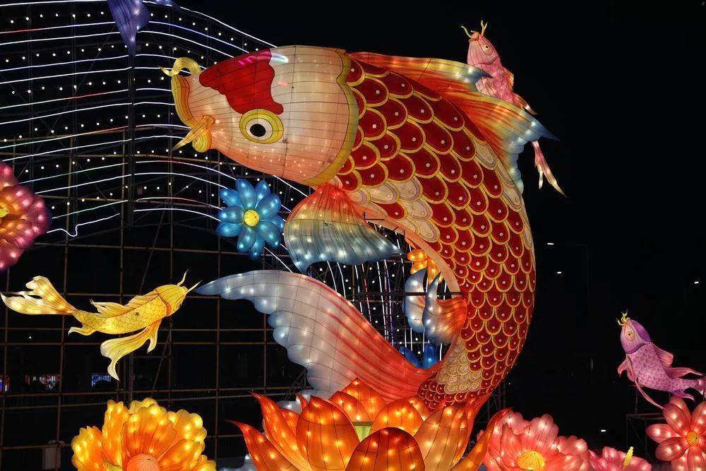 亚盈体育入口倒计时一天超七层楼高凤冠广州新春灯会亮灯抢先探票价公开→(图8)