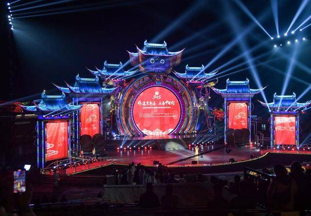 2025年“非遗贺新春 点亮中国灯”全国主会场活动在四川自贡启动(图1)