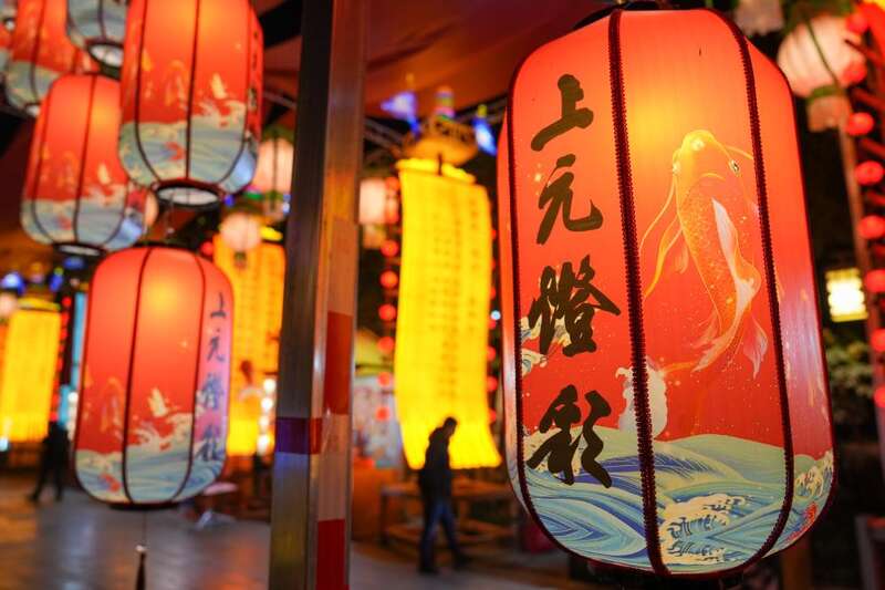 中国灯会吸引世界目光(图3)