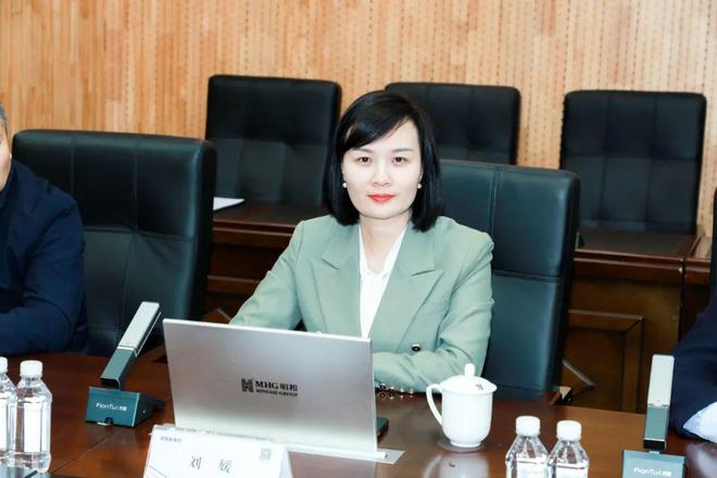 中国照明学会舞台电影电视照明专业委员会一行莅临明和集团调研(图9)