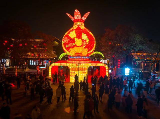 灯舞新春丨台儿庄古城新春灯会古韵今风醉游人(图4)