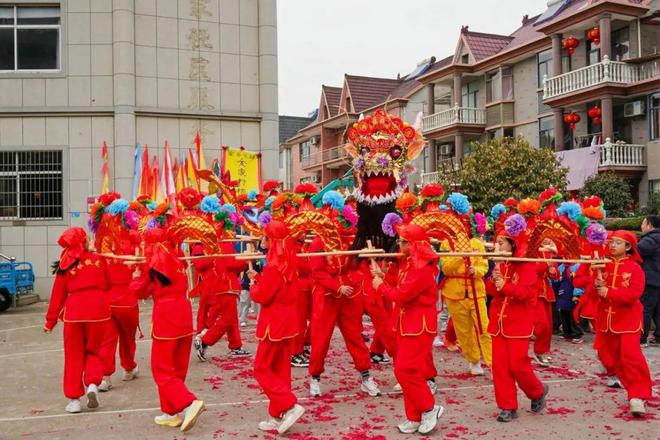 亚盈体育平台500年传统再现桐庐这个村年味拉满(图6)