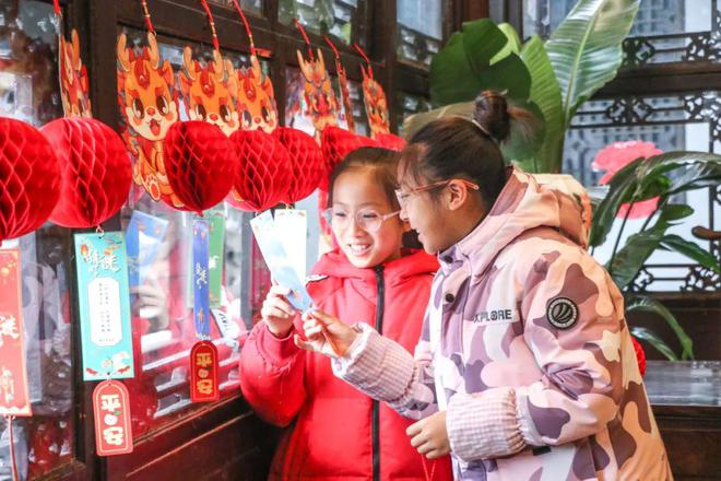 亚盈体育APP打卡去扬州赏灯攻略来了其中仪征(图1)