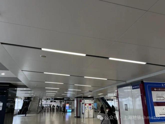 亚盈体育网址空间更明亮 视觉更清晰：上海游泳馆站嘉定新城站照明升级(图3)
