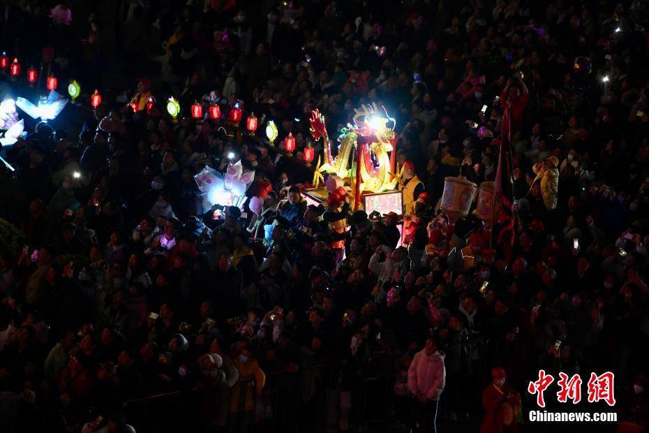 亚盈体育APP新春见闻）福建莆田板凳龙圈灯闹元宵(图2)