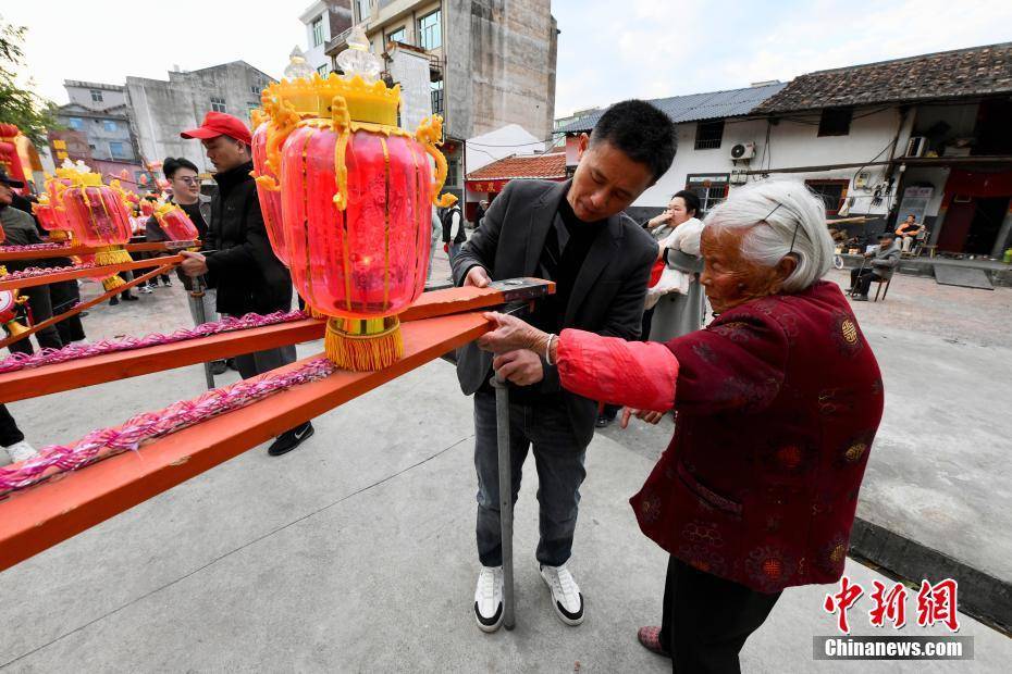 亚盈体育APP新春见闻）福建莆田板凳龙圈灯闹元宵(图6)