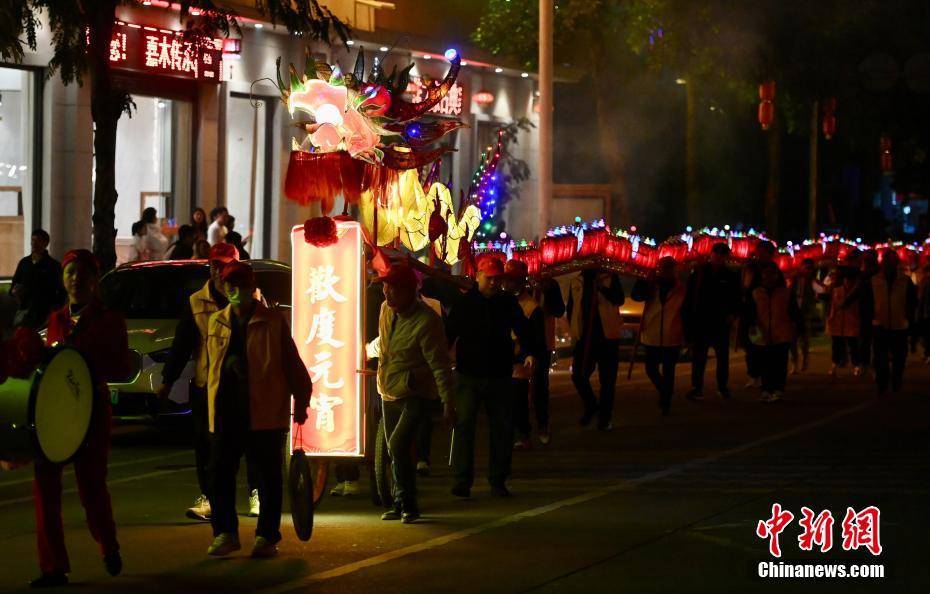 亚盈体育APP新春见闻）福建莆田板凳龙圈灯闹元宵(图8)