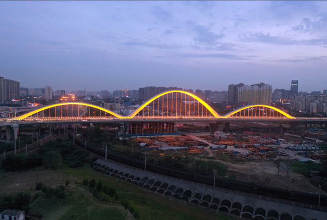 银奖作品 郑州新彩虹桥景观照明工程(图5)