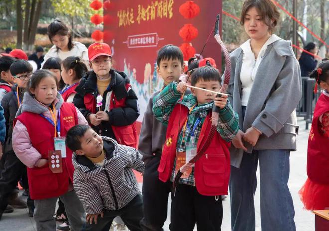 “上灯”啦猜灯谜 闹元宵第二十五届“新春乐”等您来……(图4)