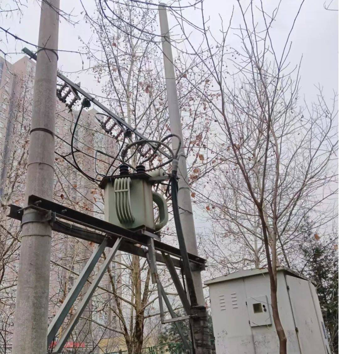 城管动态照明管护中心扎实开展春季照明设施摸排踏勘(图1)
