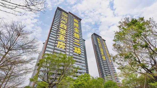 城市中轴新地标保利灯湖天珺以巅峰交付重塑城市格局(图1)