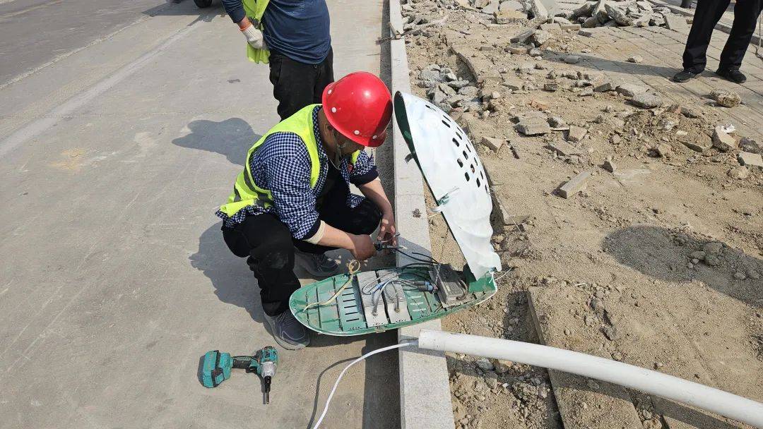 亚盈体育网址这里路灯改造升级(图3)