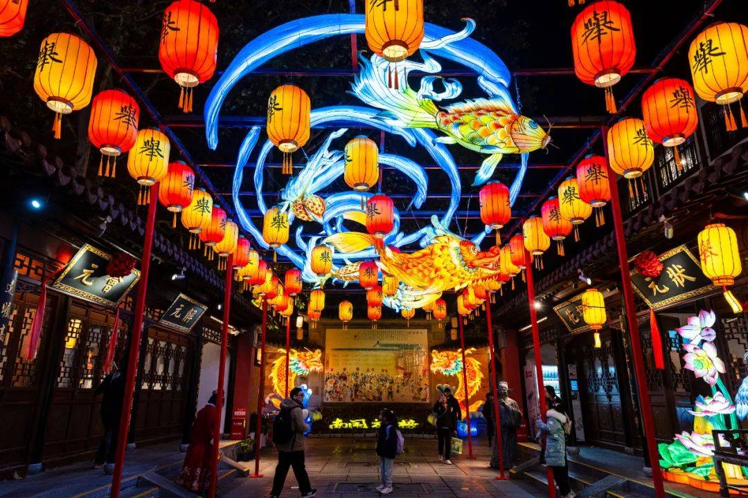 我们的节日丨灯月影相交欢乐共今宵(图2)
