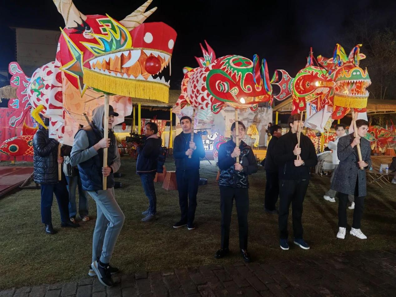 屯溪区：新安江畔灯火 点亮乡村旅游“夜经济”(图2)