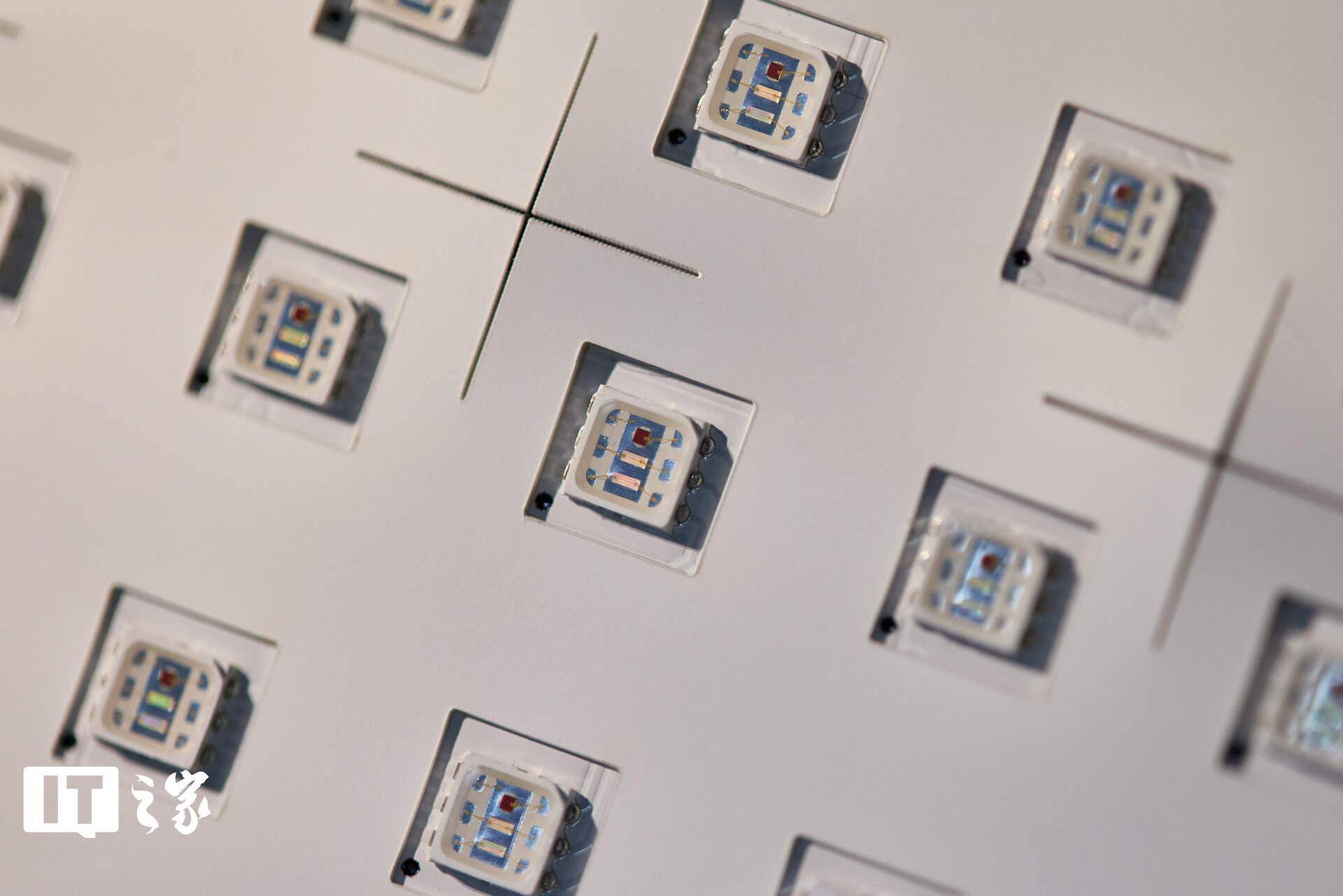 RGBMini LED 海信 UX 体验：亚盈体育下载中国科技重新定义全球超旗舰电视(图4)