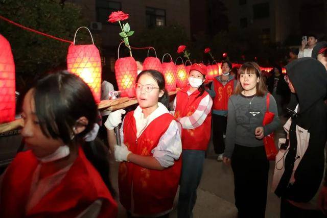 86片义乌这个村的少年们清明节迎起小龙灯(图4)