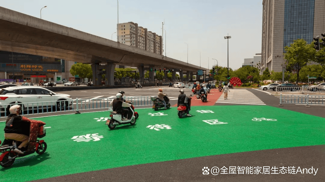 “车看灯”→“灯看车”江苏盐城市区首个智慧路灯系统出街(图2)