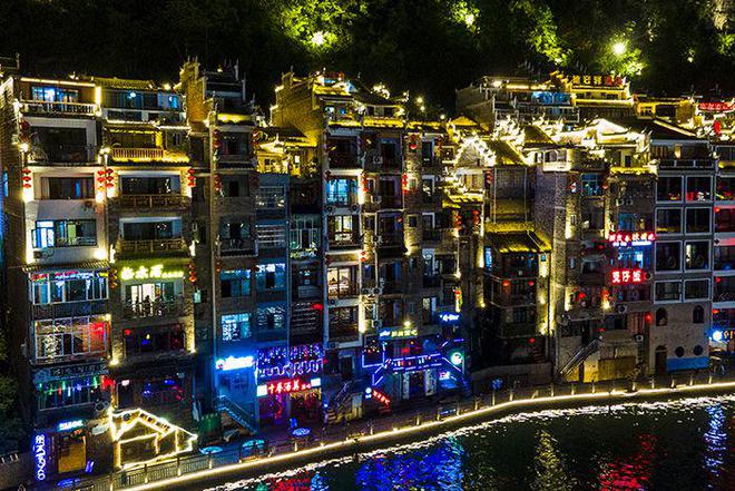 景区文旅灯光爆品打造怎样抓住要点？亚盈体育平台(图3)