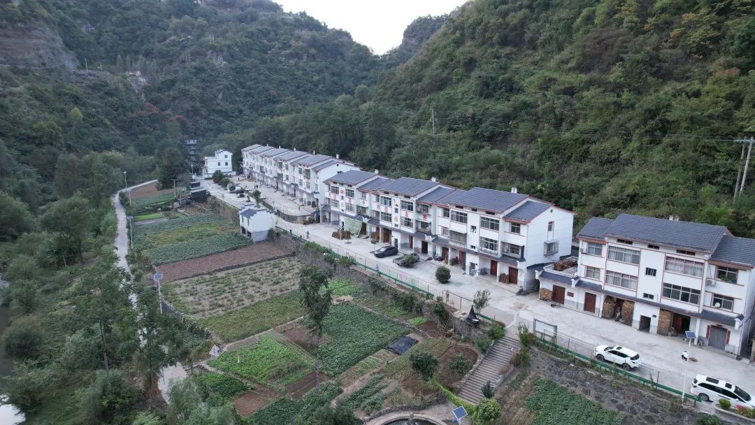 十堰郧西：“智慧路灯”点亮乡村新生活(图1)